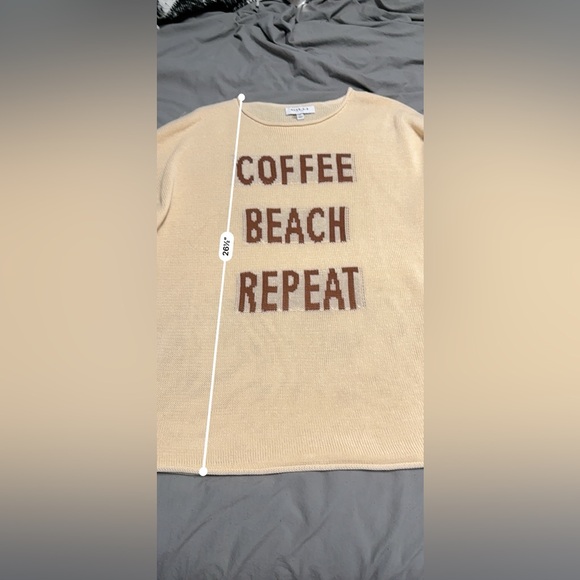 GILLI Coffee Beach Repeat Sweater Tan/Cream
Size small
100% Acrylic - Picture 5 of 6